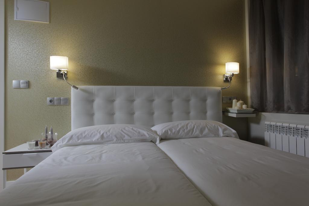 אוביידו Hotel Rosal חדר תמונה