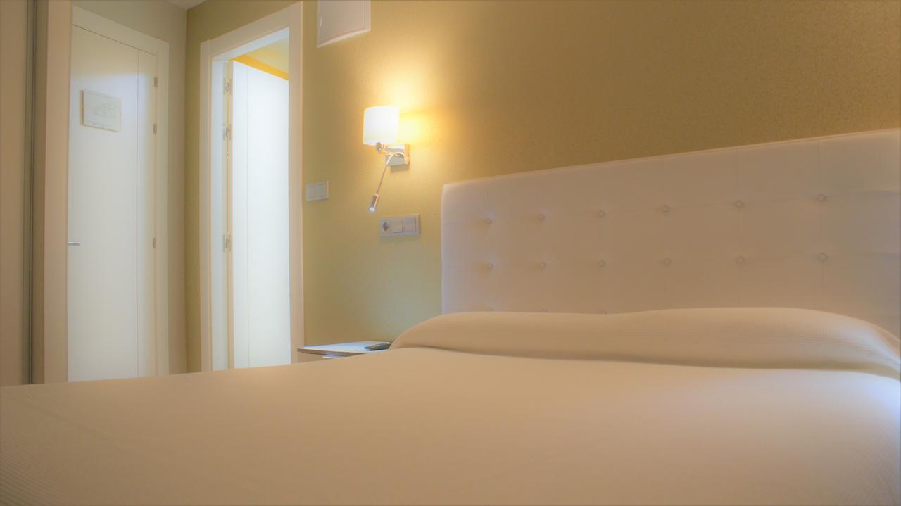 אוביידו Hotel Rosal מראה חיצוני תמונה
